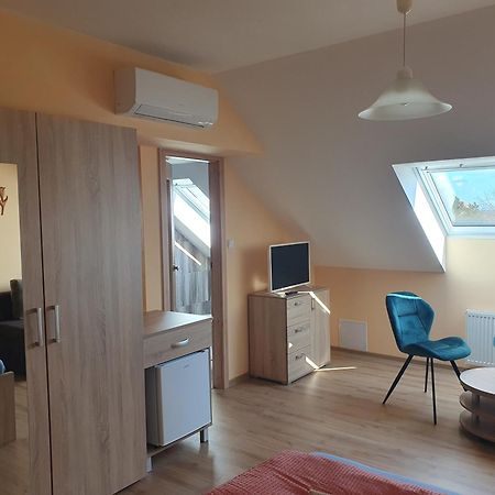 Pension Zeleny Strom Mikulov Luaran gambar