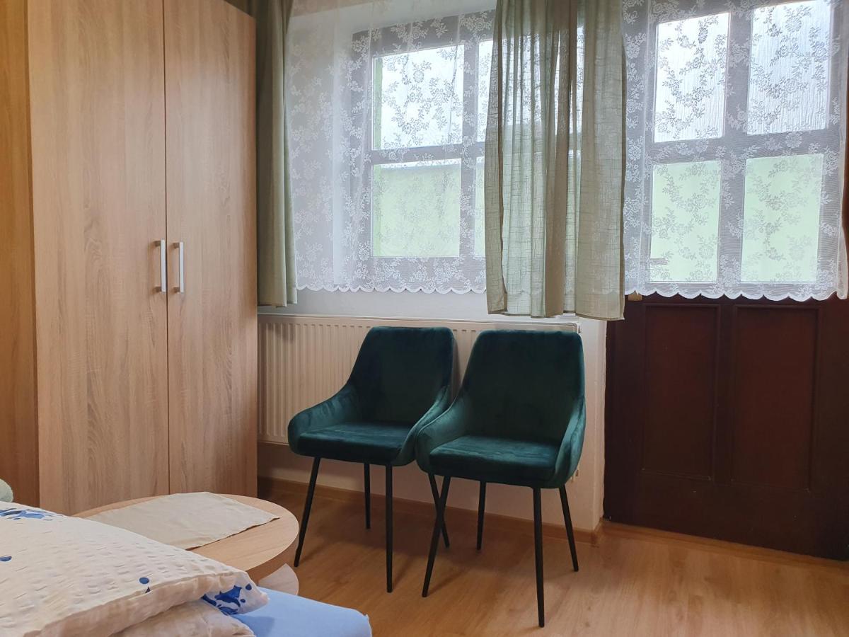 Pension Zeleny Strom Mikulov Luaran gambar