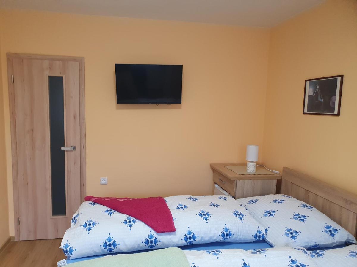 Pension Zeleny Strom Mikulov Luaran gambar