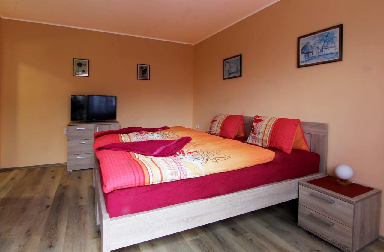Pension Zeleny Strom Mikulov Luaran gambar